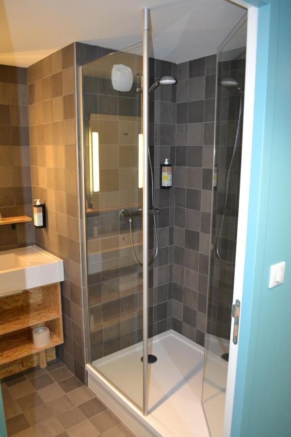 Greet Hotel Rennes Pace Bagian luar foto