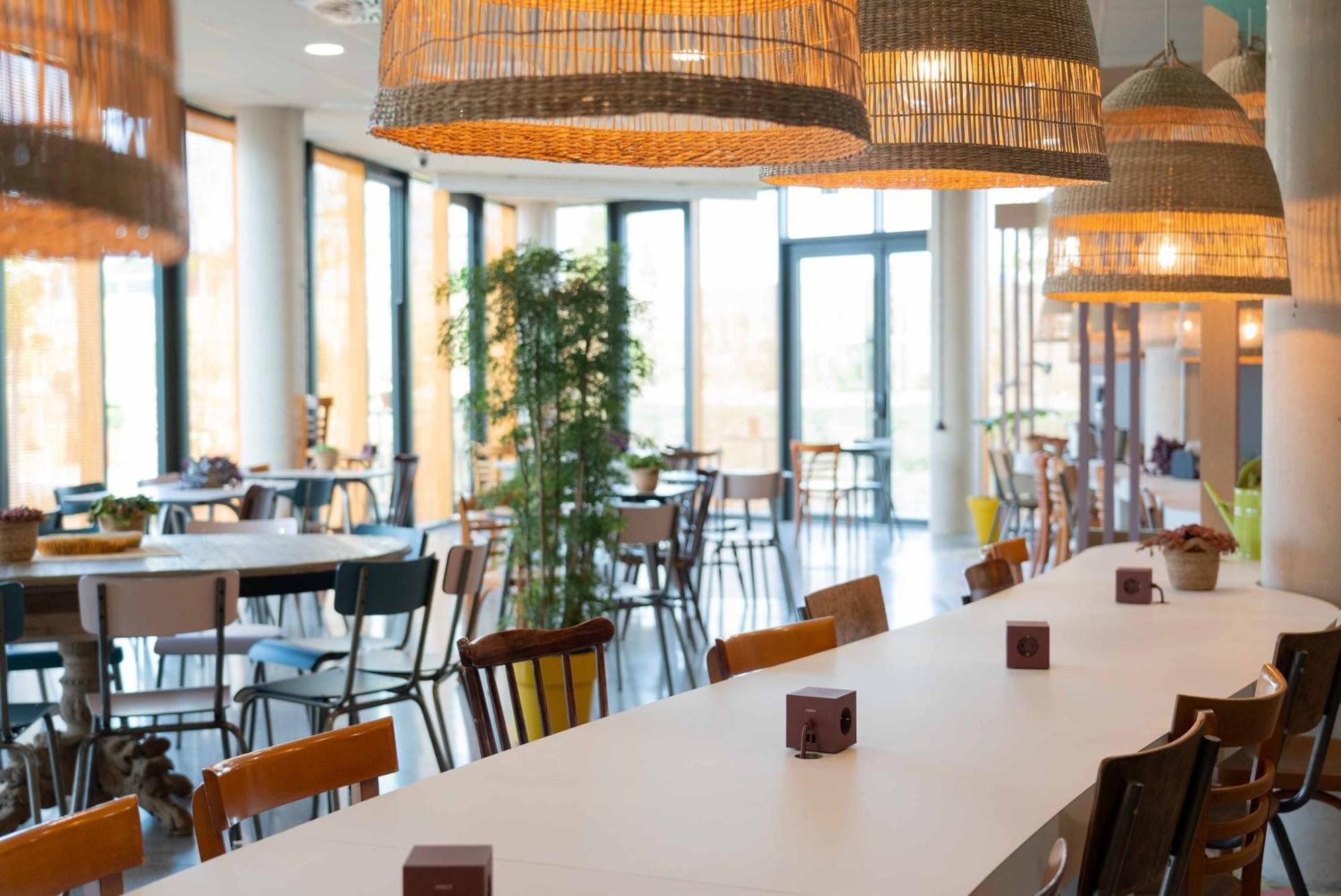 Greet Hotel Rennes Pace Bagian luar foto
